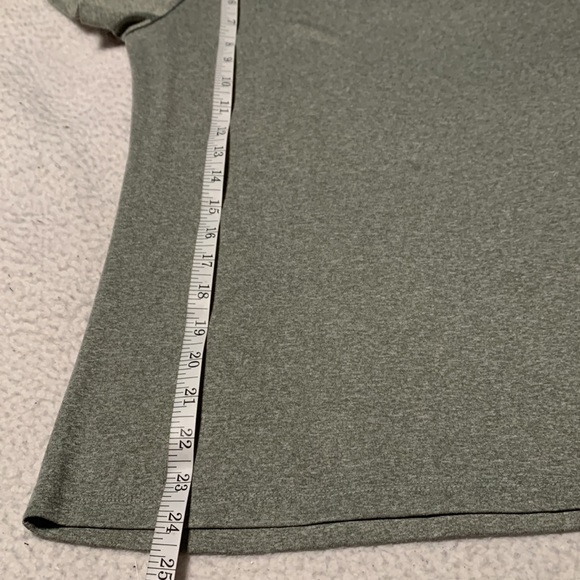 Nike Ladies Gray Tee, EUC, Size Small - Picture 6 of 9